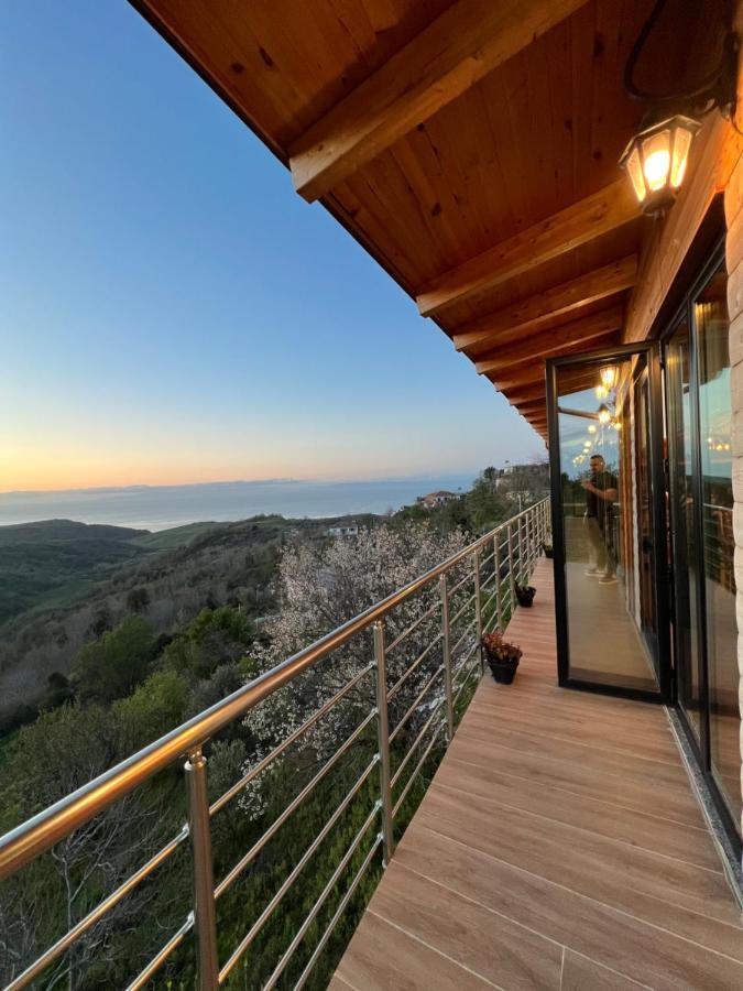 Restorant Hotel Xheni Draç Buitenkant foto