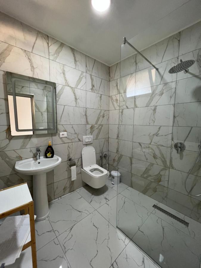 Restorant Hotel Xheni Draç Buitenkant foto